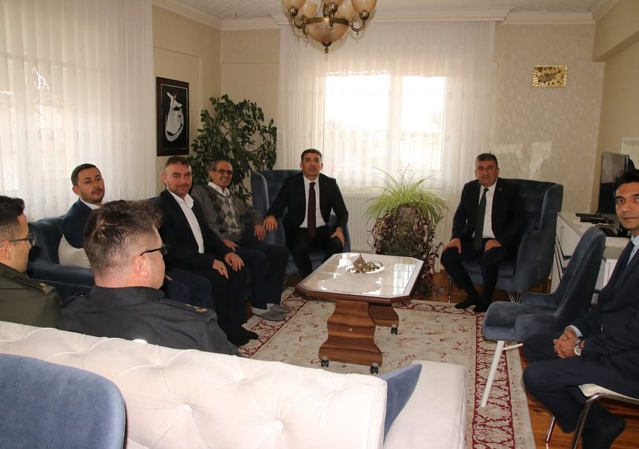 Kaymakam KAYA, Kıymetli Ailelerimize Ramazan Bayramı Münasebeti ile Ziyaret Etti.
