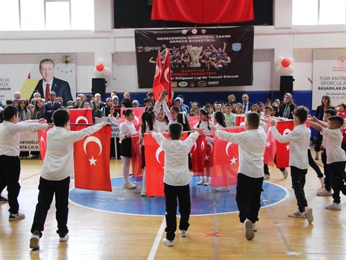 23 Nisan Ulusal Egemenlik ve Çocuk Bayramı'nın 105.Yılı İlçemizde Coşkuyla Kutlandı