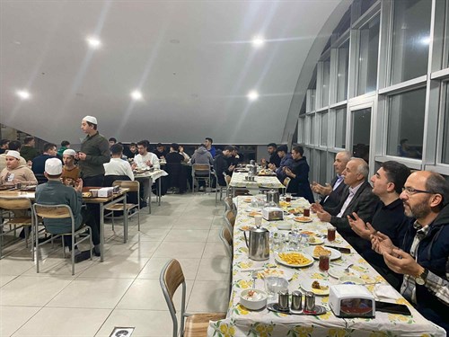 Kaymakam KAYA, İyilik Haftası Kapsamında Öğrenciler ile Sahur Programında Buluştu